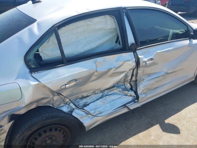 3VW267AJ9GM320493 Volkswagen Jetta 1.4t S