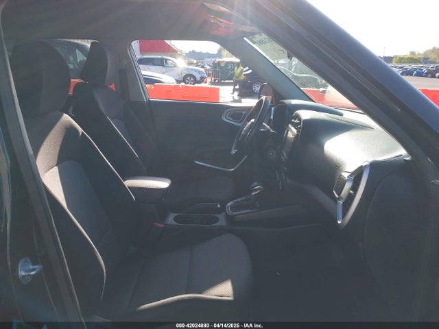 KNDJ23AU8L7061786 KIA SOUL LX