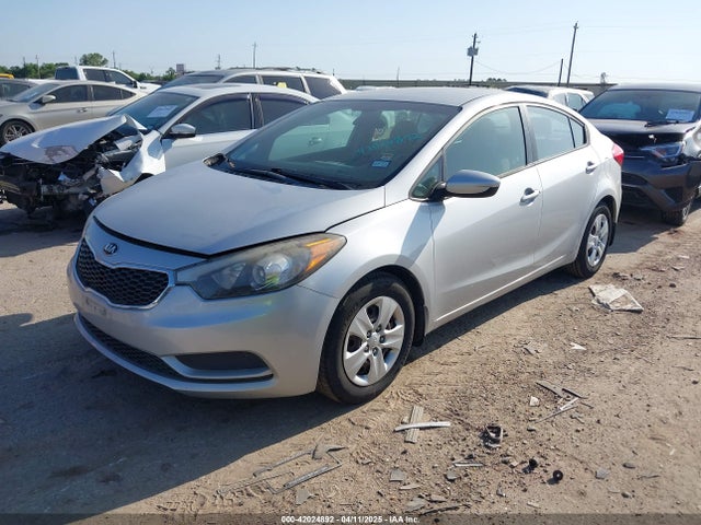 KIA FORTE LX 2016 KNAFK4A65G5507422 Image 2