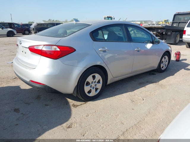 KIA FORTE LX 2016 KNAFK4A65G5507422 Image 4