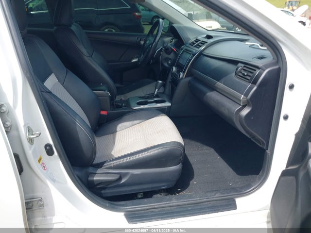 4T1BF1FK3EU327588 Toyota CAMRY SE