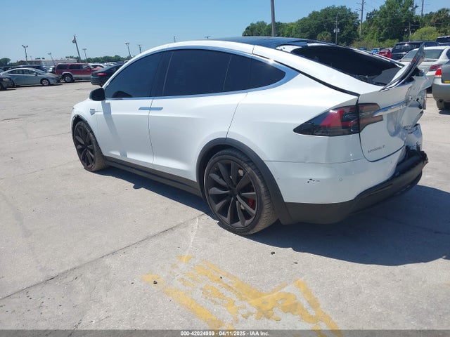 2016 TESLA MODEL X 5YJXCBE41GF016264 Photo 2