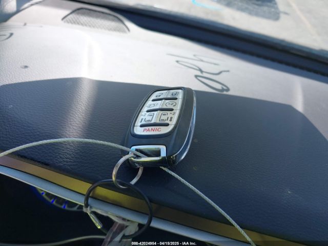 2C4RC1CG0PR549081 Chrysler Voyager Lx