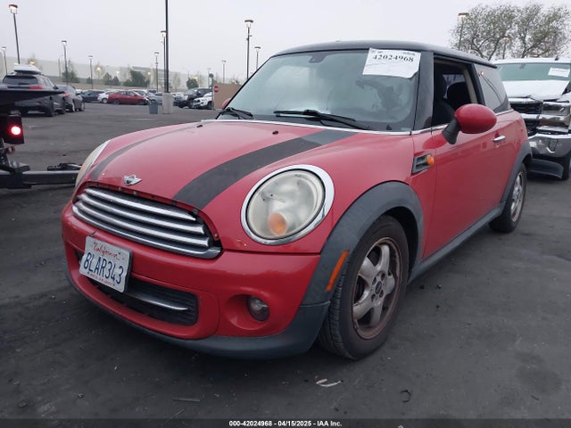 2011 MINI COOPER WMWSU3C56BT091666 Photo 1