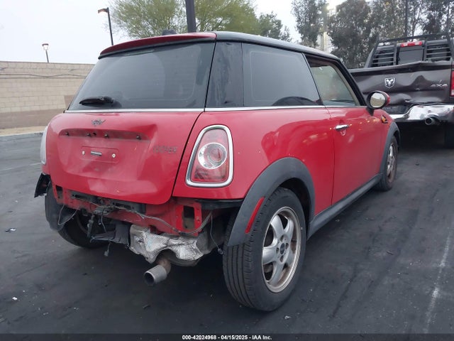 2011 MINI COOPER WMWSU3C56BT091666 Photo 3