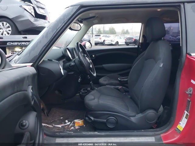 2011 MINI COOPER WMWSU3C56BT091666 Photo 4