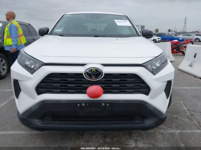 2T3F1RFV0NW267396 Toyota RAV4 LE
