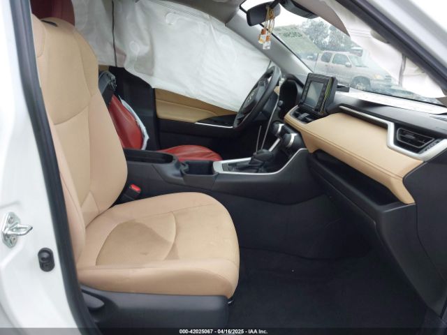 2T3F1RFV0NW267396 Toyota RAV4 LE