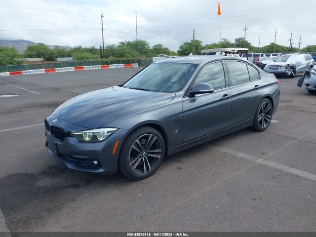 BMW 330e 2018 WBA8E1C52JA171388 Image 2