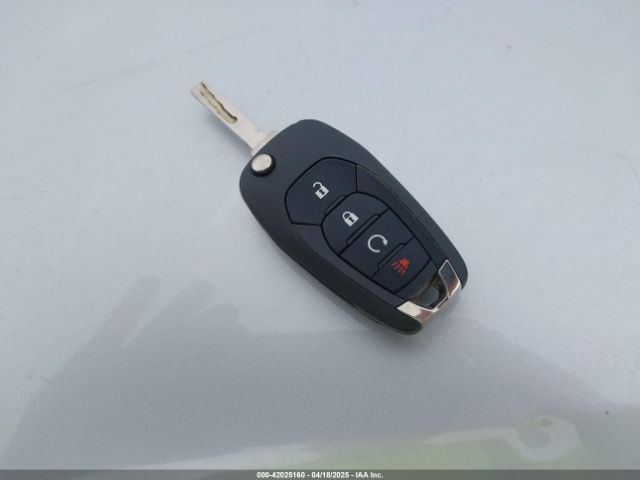 KL7CJPSB8MB321938 Chevrolet Trax Awd Lt