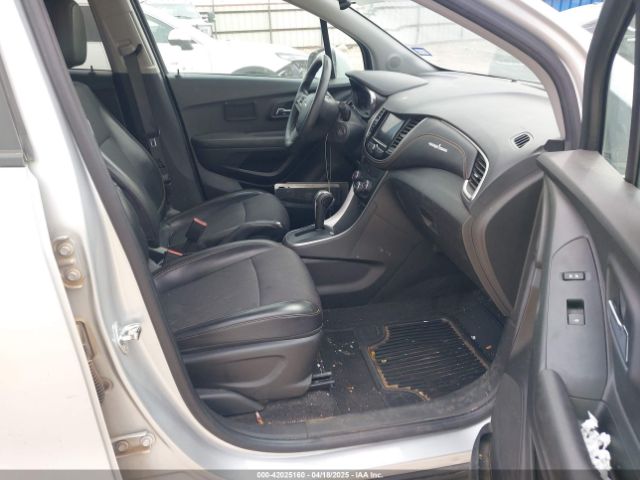 KL7CJPSB8MB321938 Chevrolet Trax Awd Lt