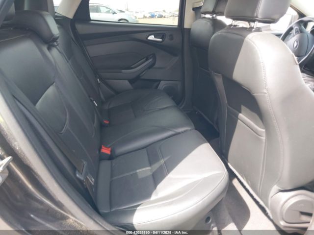 1FADP3N23JL241453 Ford Focus Titanium