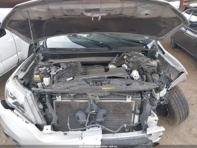 5N1DR2MN8HC605530 Nissan Pathfinder Sv