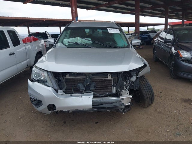 5N1DR2MN8HC605530 Nissan Pathfinder Sv