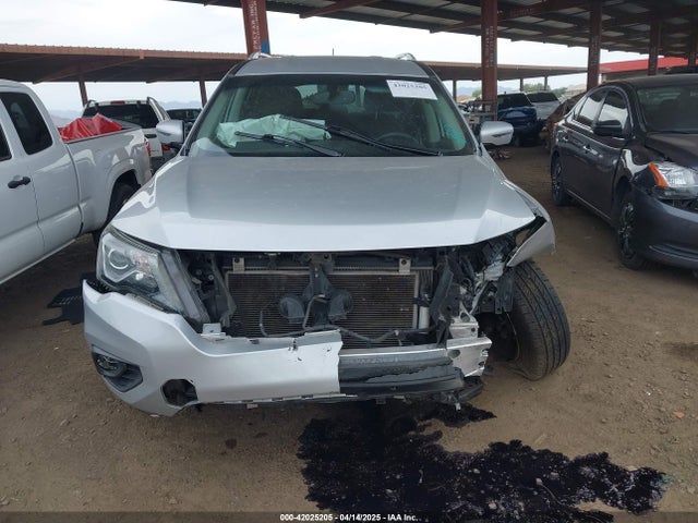 5N1DR2MN8HC605530 Nissan Pathfinder Sv