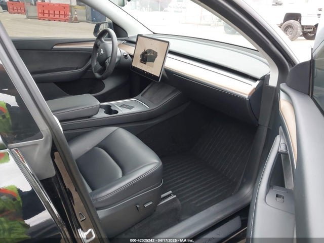 7SAYGAEE7PF741916 Tesla 2023