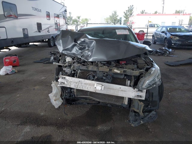 1N4BL4CV7KN321110 Nissan 2019