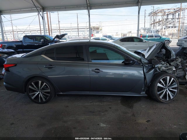 1N4BL4CV7KN321110 Nissan 2019