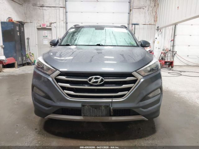 KM8J3CA2XJU668679 Hyundai Tucson Value
