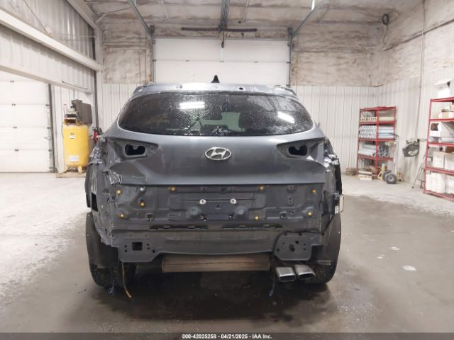 KM8J3CA2XJU668679 Hyundai Tucson Value