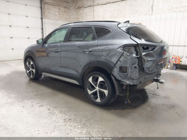KM8J3CA2XJU668679 Hyundai Tucson Value