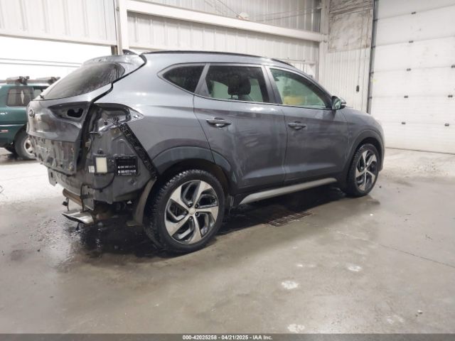 KM8J3CA2XJU668679 Hyundai Tucson Value