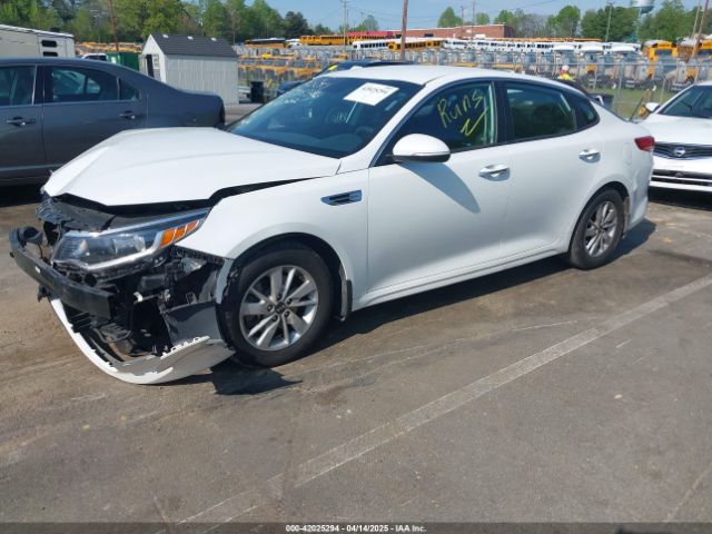KNAGT4L37J5206002 KIA Optima Lx