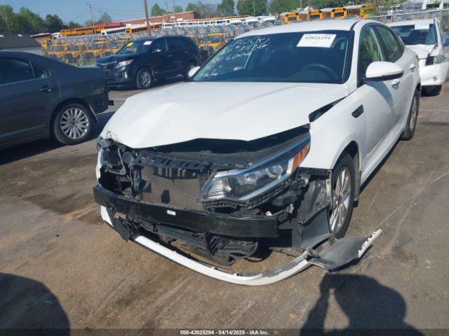 KNAGT4L37J5206002 KIA Optima Lx