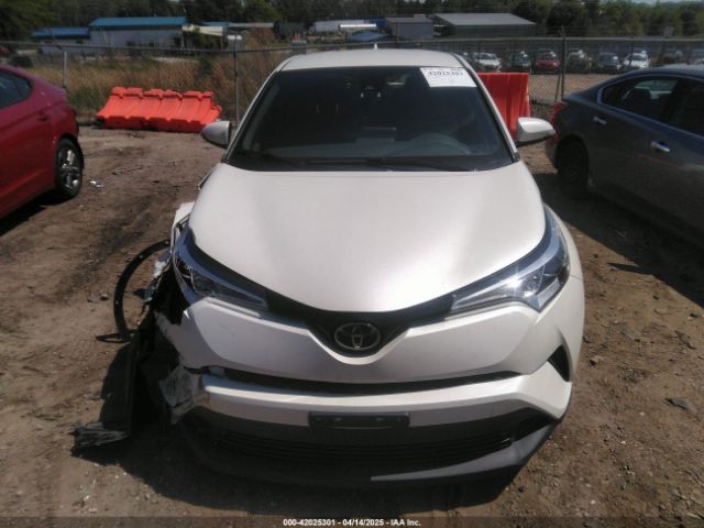 JTNKHMBX7K1028731 Toyota C-HR LE