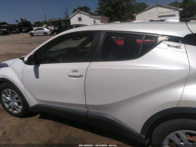 JTNKHMBX7K1028731 Toyota C-HR LE