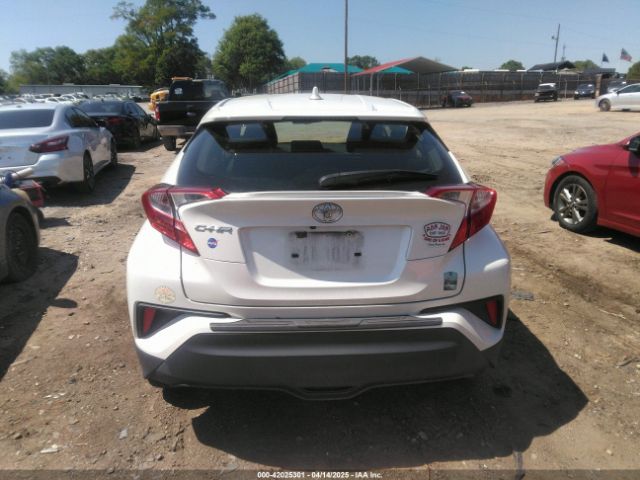JTNKHMBX7K1028731 Toyota C-HR LE