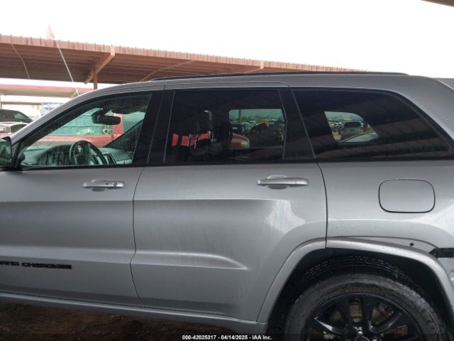 1C4RJEAG3JC358884 Jeep Grand Cherokee Altitude 4x2