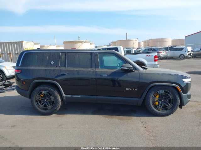 Rivian R1s Adventure 2023 7PDSGABA8PN020504 Image 14