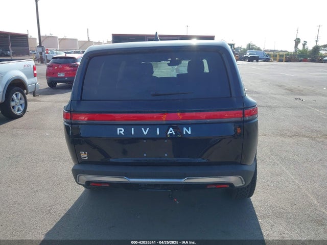 Rivian R1s Adventure 2023 7PDSGABA8PN020504 Image 17