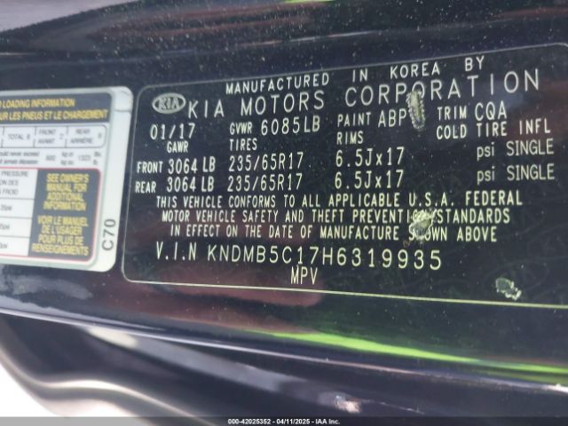 KNDMB5C17H6319935 KIA SEDONA LX
