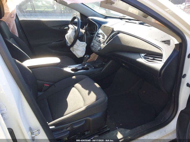 1G1ZD5ST1JF215880 Chevrolet MALIBU LT
