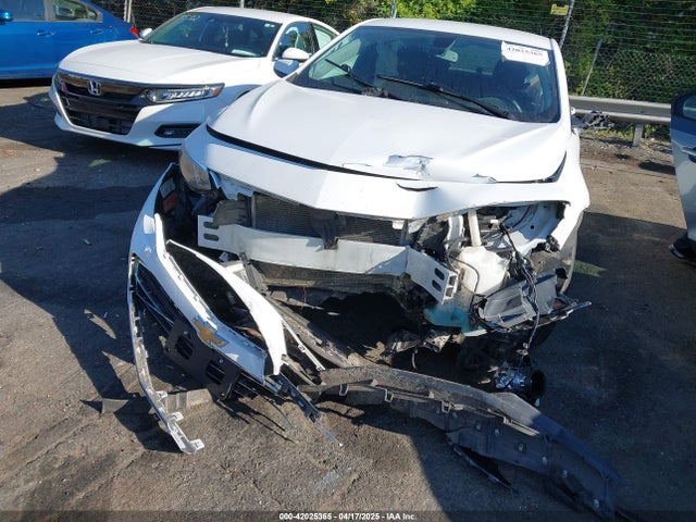 1G1ZD5ST1JF215880 Chevrolet MALIBU LT