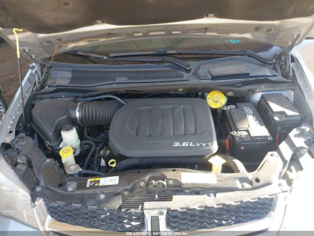 2C4RDGCG9GR323668 Dodge Grand Caravan Sxt