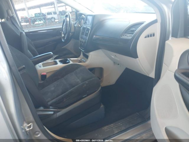 2C4RDGCG9GR323668 Dodge Grand Caravan Sxt