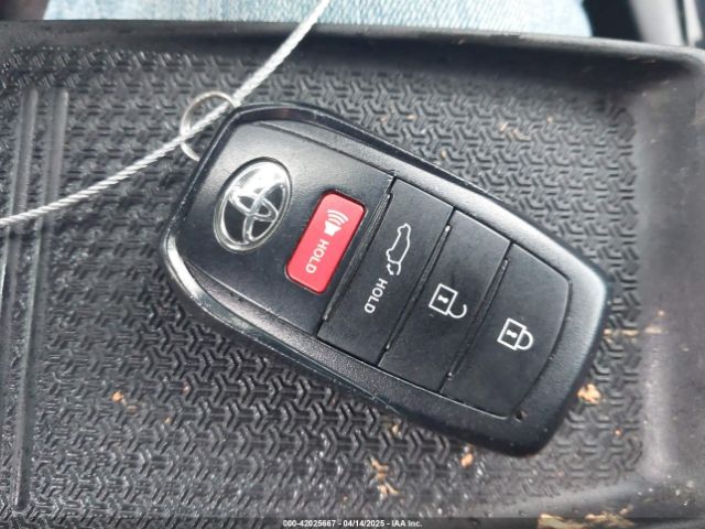 2022 TOYOTA COROLLA CROSS 7MUDAABGXNV041289 Photo 10