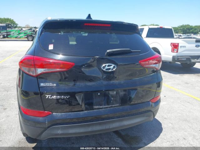 KM8J3CA43JU736032 Hyundai Tucson Sel Plus