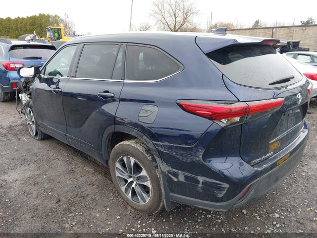 5TDGZRBH7MS557907 Toyota Highlander Xle