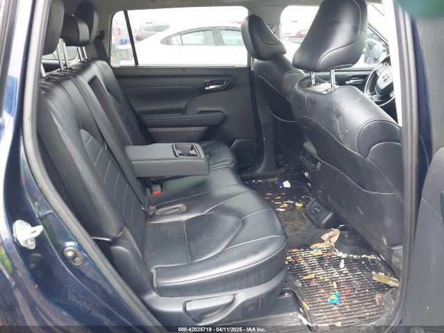 5TDGZRBH7MS557907 Toyota Highlander Xle