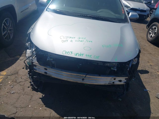JTNK4RBE6K3028523 Toyota COROLLA SE