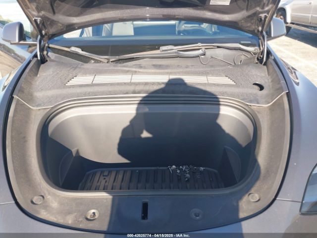 2022 TESLA MODEL Y 7SAYGDEF3NF451938 Photo 9