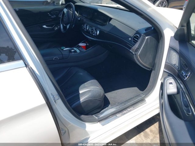 WDDUG8CB6FA131452 Mercedes-Benz S 550