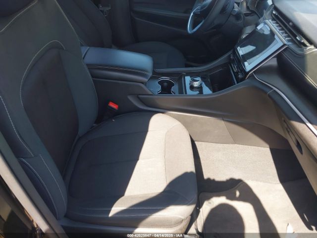 1C4RJHAG7P8910819 Jeep Grand Cherokee Laredo X 4x4