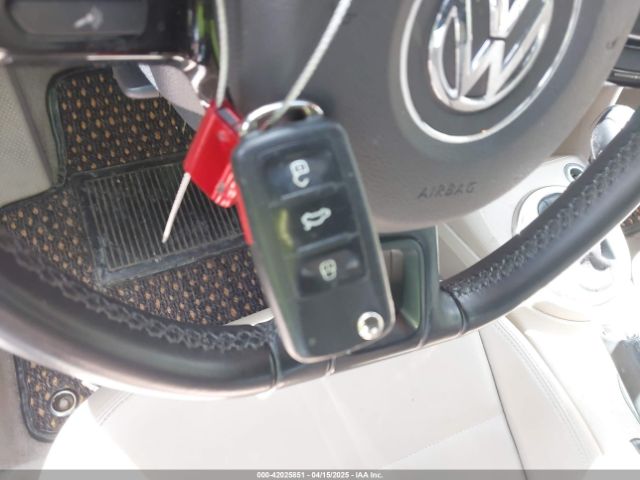 3VW5P7AT3EM803079 Volkswagen Beetle 2.5l