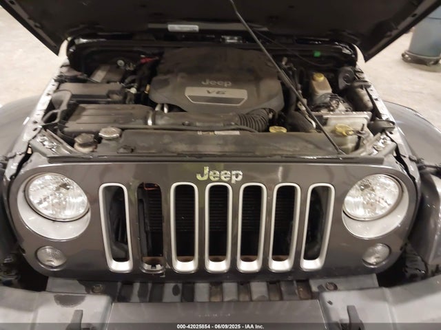 1C4BJWEG5GL164187 Jeep Wrangler Unlimited Sahara