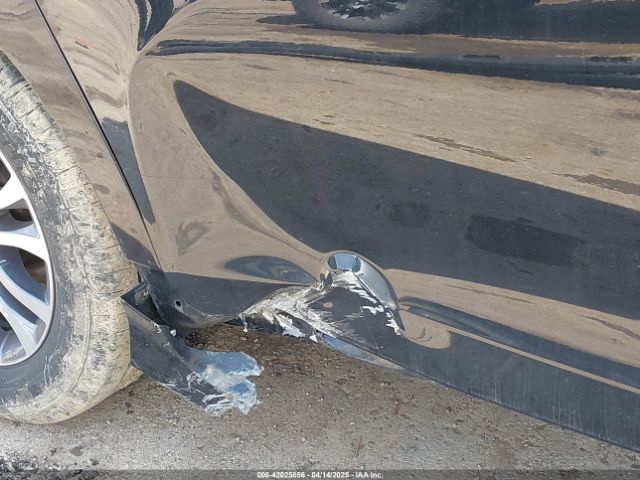 5TDYZ3DC1KS998660 Toyota Sienna Xle 8 Passenger